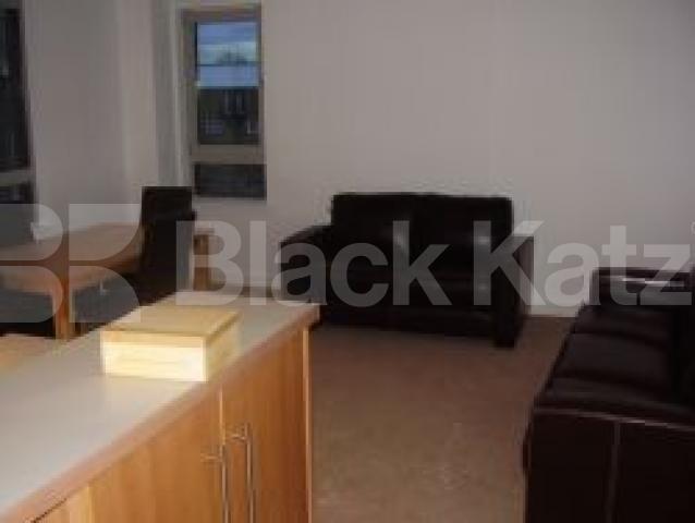 			2 Bedroom, 1 bath, 1 reception Flat			 Caronade Court, HOLLOWAY/ISLINGTON BORDERS N7